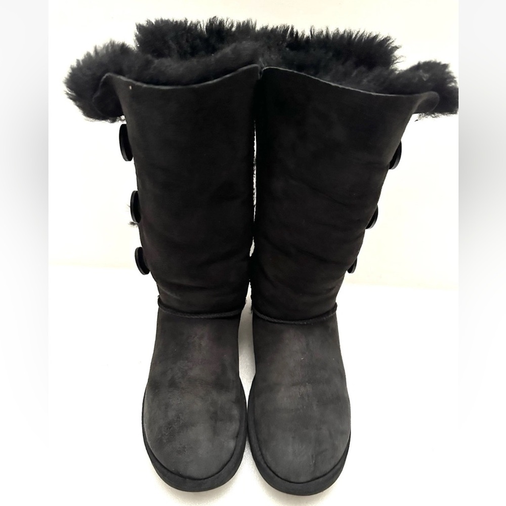 UGG Boots Women SIZE 7 Bailey Button Triplet II Shearling Black Leather CLEAN!!